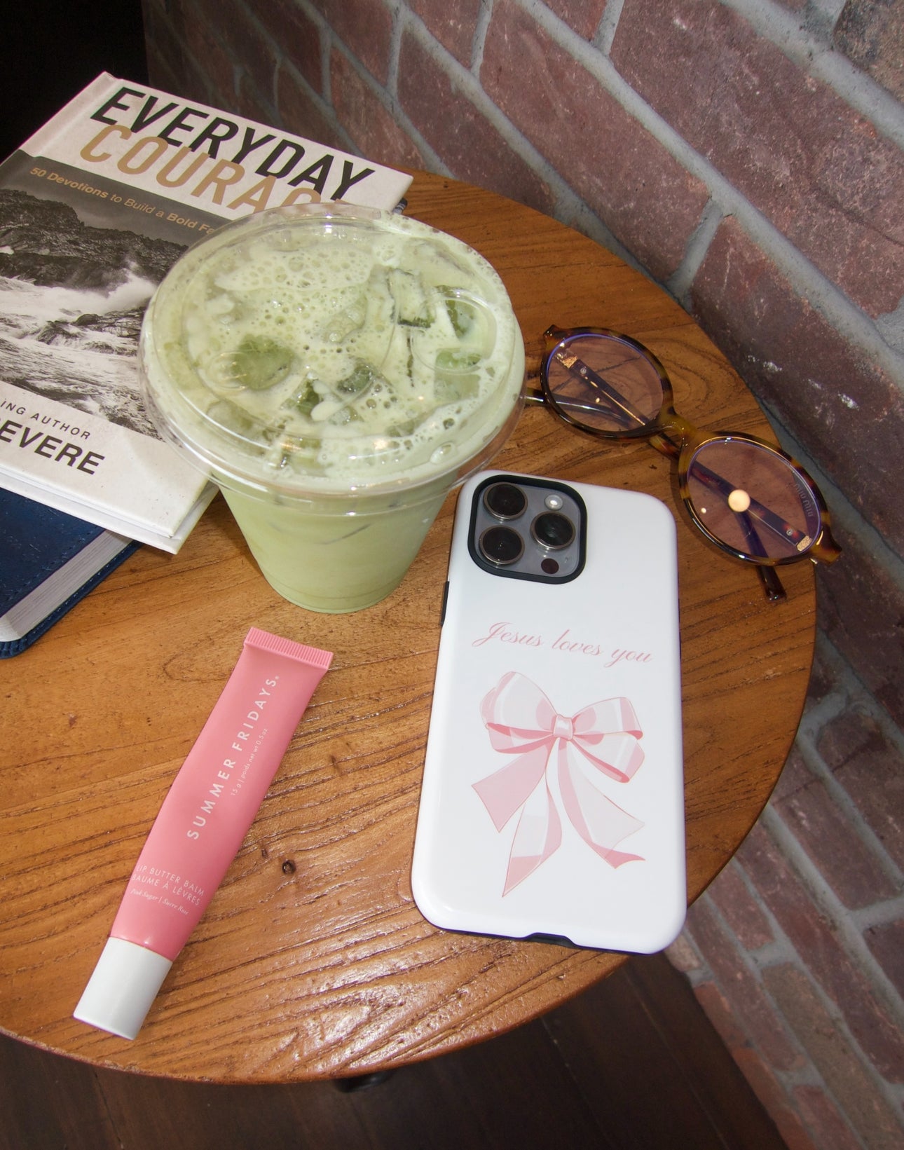 Jesus loves you Bow Phone Case