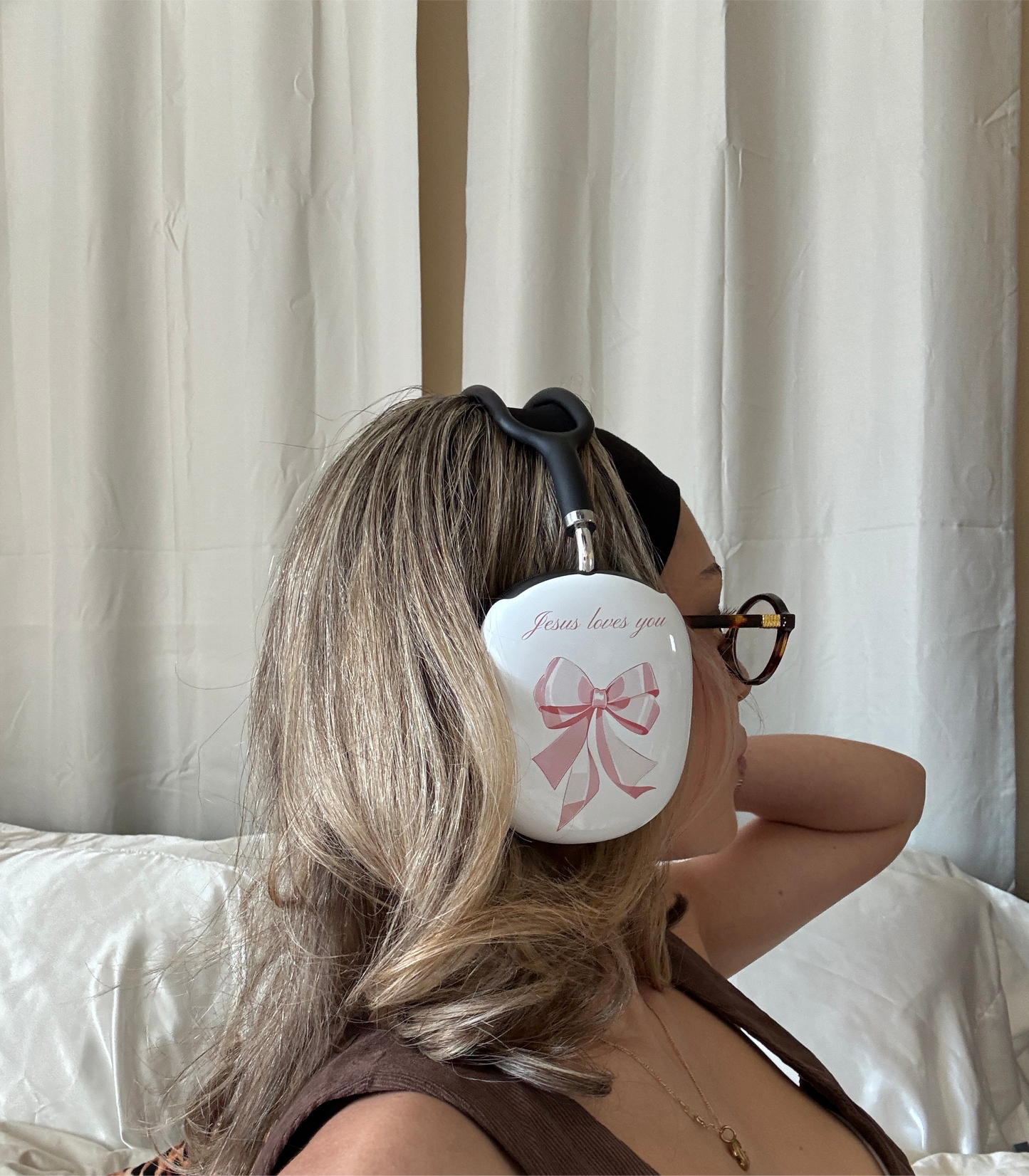 Jesus loves you Bow AirPod Max Cases